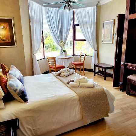 The Wooden Leg Guesthouse Kleinmond Bagian luar foto