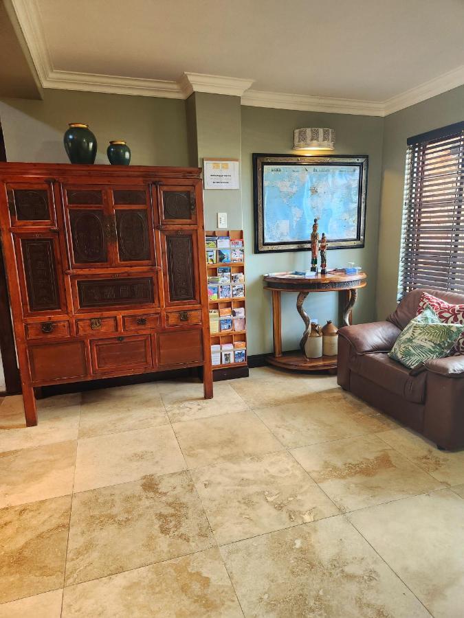 The Wooden Leg Guesthouse Kleinmond Bagian luar foto