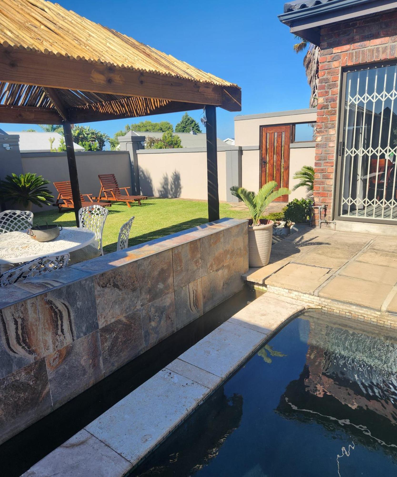 The Wooden Leg Guesthouse Kleinmond Bagian luar foto